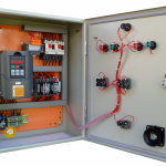 [:en]Dual Pump control panel 2x5.5 kW with VFD[:ro]Tablou automatizare grup pompare 2x5.5 kW cu convertizor de frecventa[:]